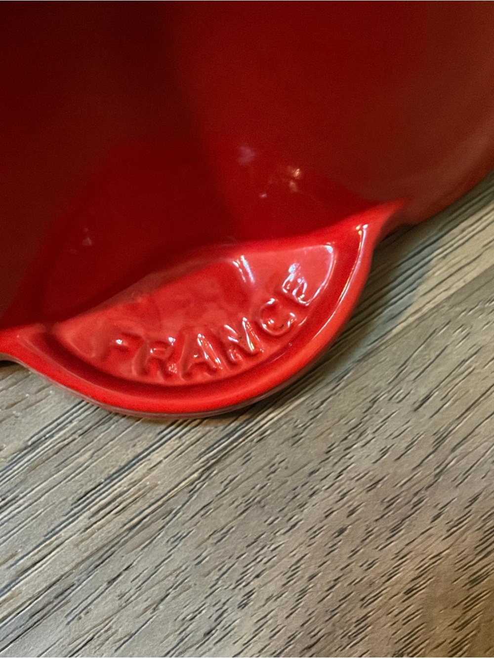 Le Creuset enameled cast iron Bell Pepper Cocotte  color Cherry Red - Picture 11 of 16